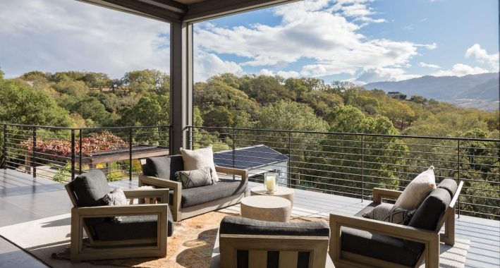Hilltop estate patio overlook