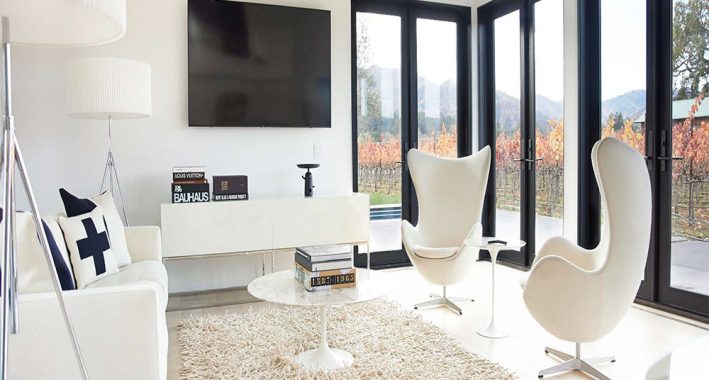 Modern guest house bonus room